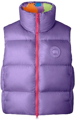 (W) Canada Goose x Paola Pivi Chaleco Sin Mangas con Cremallera Logo Colaboración. 1100WPB-1418 Lookbook (W) Canada Goose x Paola Pivi Chaleco Sin Mangas con Cremallera Logo Colaboración. 1100WPB-1418