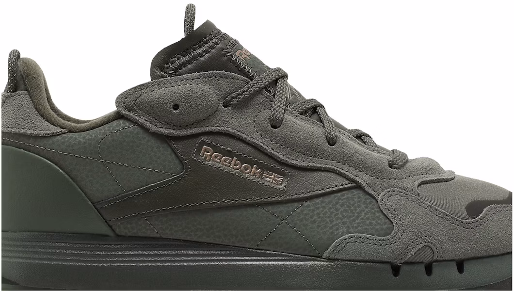 (W) Cardi B x Reebok Classic Leather ''Vert Chasseur'' H00685 Lookbook (W) Cardi B x Reebok Classic Leather ''Vert Chasseur'' H00685