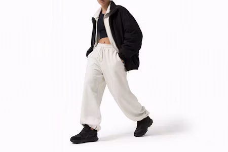 Order (W) Cardi B x Reebok Classic Leather V2 ''Nero Core'' GY1942