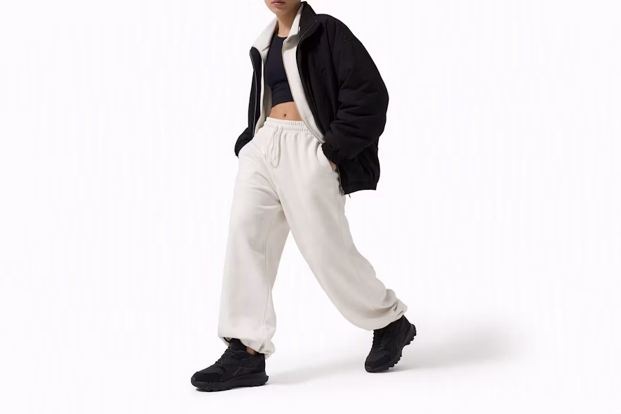 (W) Cardi B x Reebok Classic Leather V2 ''Nero Core'' GY1942 Order (W) Cardi B x Reebok Classic Leather V2 ''Nero Core'' GY1942