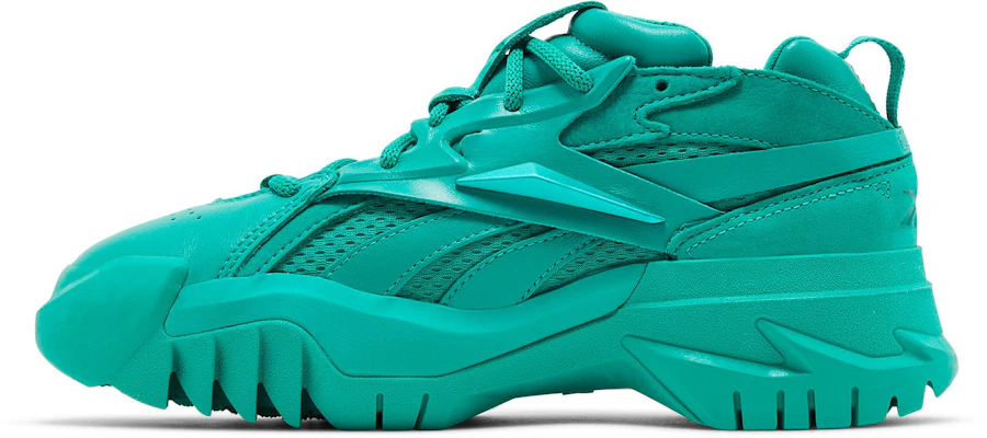 (W) Cardi B x Reebok Club C V2 ''Smaragdgroen'' GY7213 Lookbook (W) Cardi B x Reebok Club C V2 ''Smaragdgroen'' GY7213