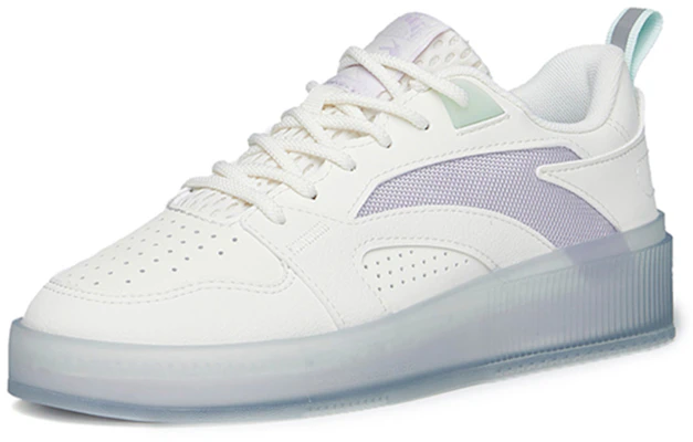 愛心小熊 x 安踏 低幫 板鞋 女款 白紫 Lookbook 愛心小熊 x 安踏 低幫 板鞋 女款 白紫