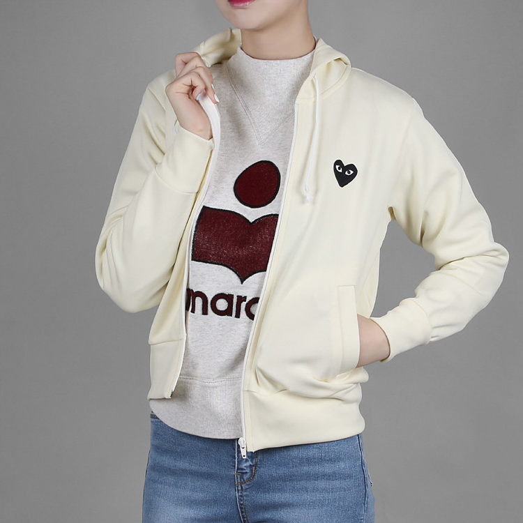 Sizing (Women) CDG Play Black Heart Logo Zip-Up Hoodie Women’s Off-White by Comme des Garçons. AZ-T253-051-3