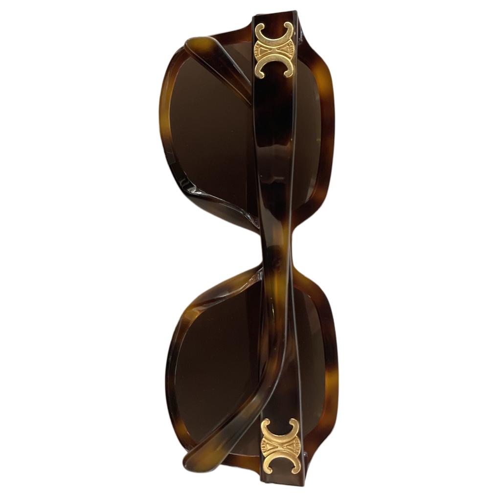 (Women) CELINE  Tortoiseshell Square Sunglasses with Engraved Temples. CL40189F5853E 圖 4