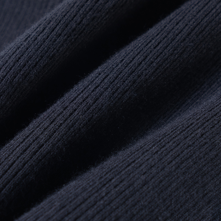 Sizing (W) 셀린 블랙 라운드넥 로고 디저인 니트 탱크탑. 2A68L372N-38CR