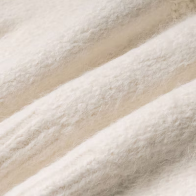 (W) CELINE FW22 白色羊駝毛Logo針織圓領毛衣. 2AC99309T-01OW Purchase (W) CELINE FW22 白色羊駝毛Logo針織圓領毛衣. 2AC99309T-01OW