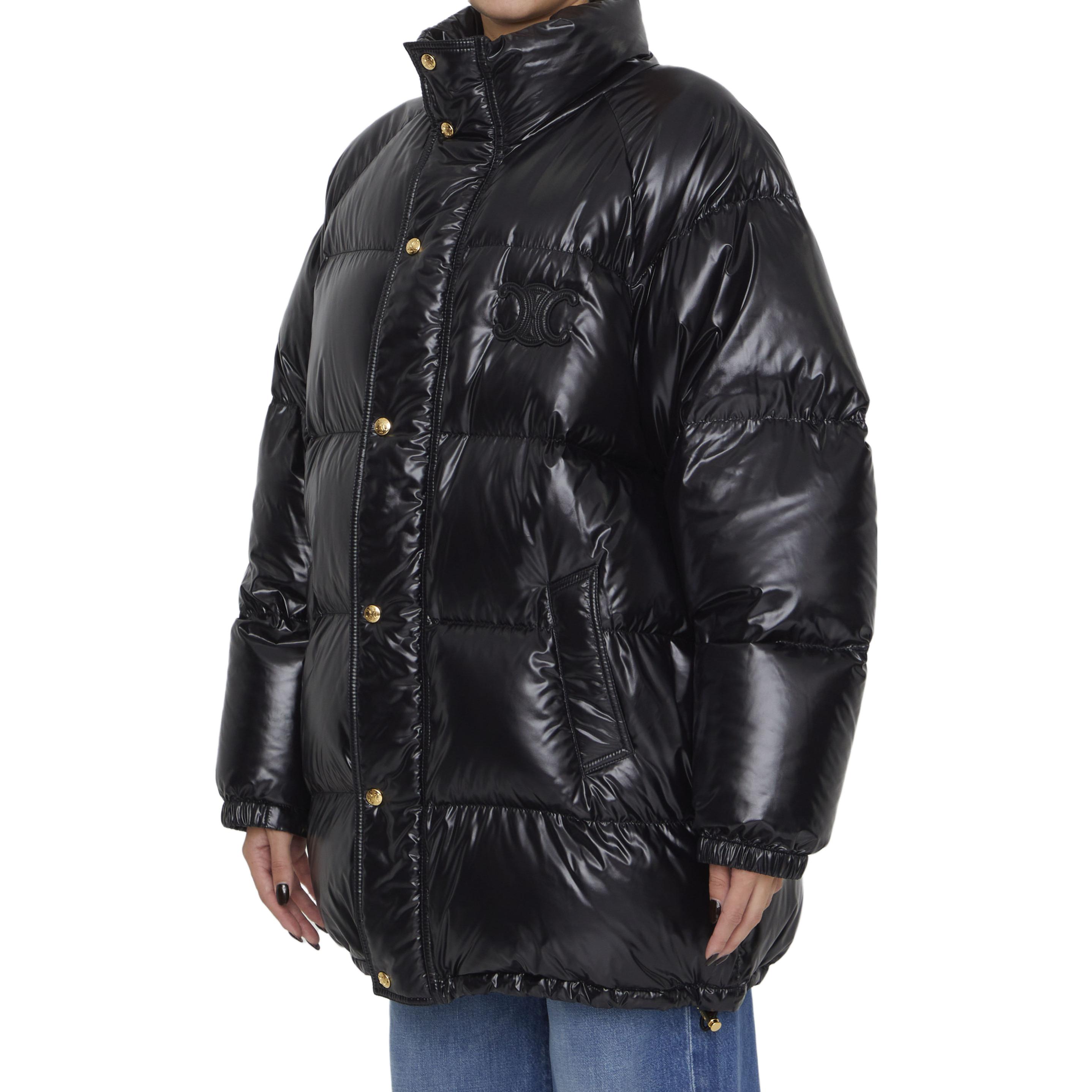 Purchase (W) CELINE FW23 Jaket Puffer Logo Ritsleting Leher Tinggi Hitam. 2W660595K-38NO