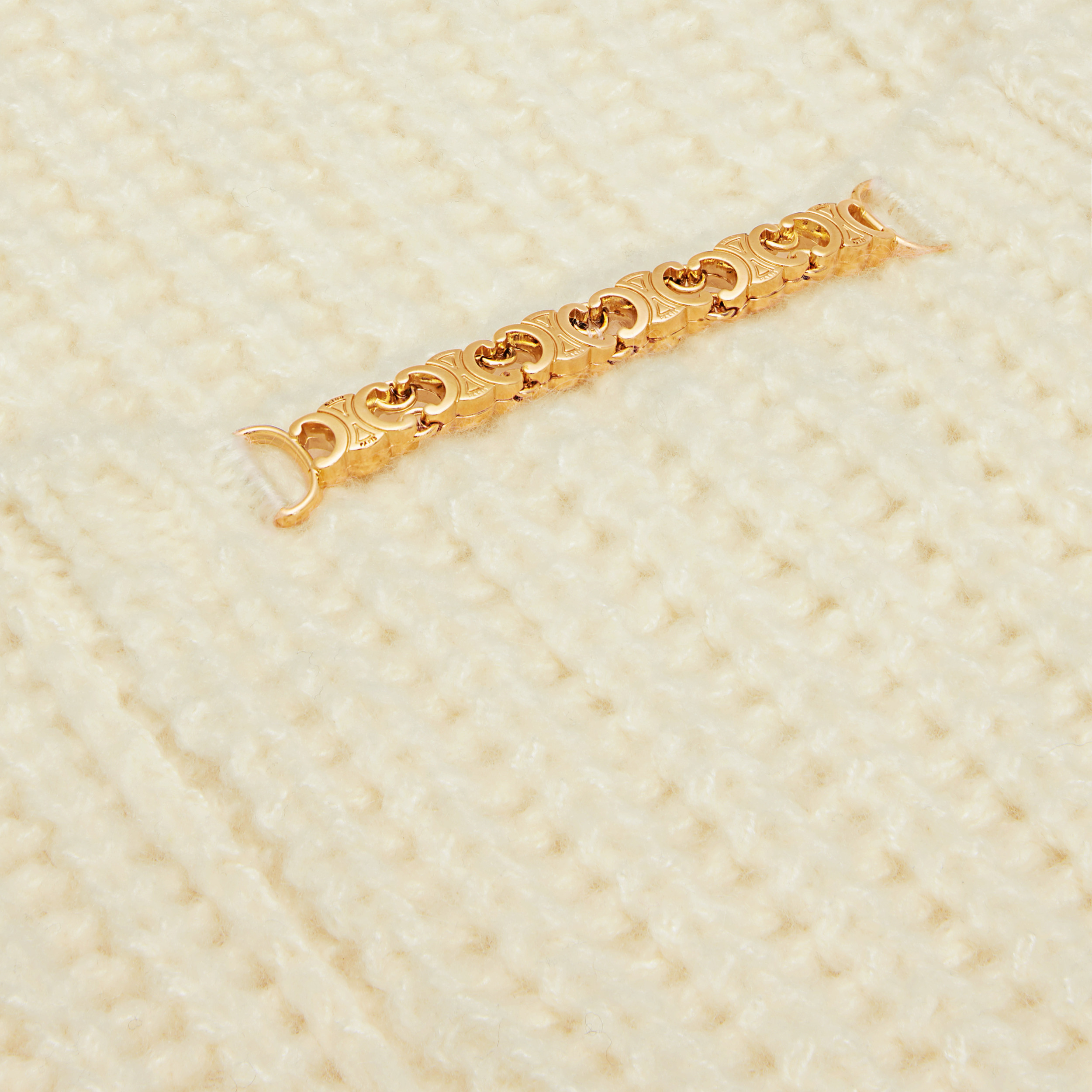 Shop (W) セリーヌ FW23 リブ編みニット襟付きセーター オフホワイト 2ADX8284X-01OW