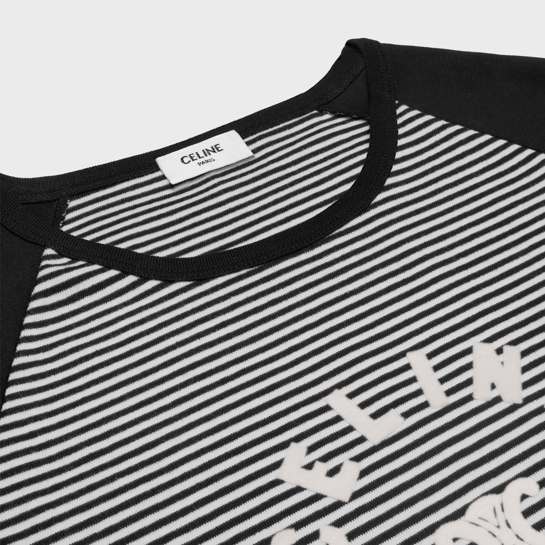 Shop (W) CELINE FW24 黑色条纹Logo修身短袖T恤。 2X48N615Z-38BY