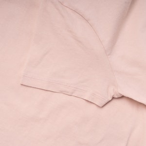 (W) CELINE 粉色字母Logo印花圆领T恤。 2X586114L-24BU Details for (W) CELINE 粉色字母Logo印花圆领T恤。 2X586114L-24BU