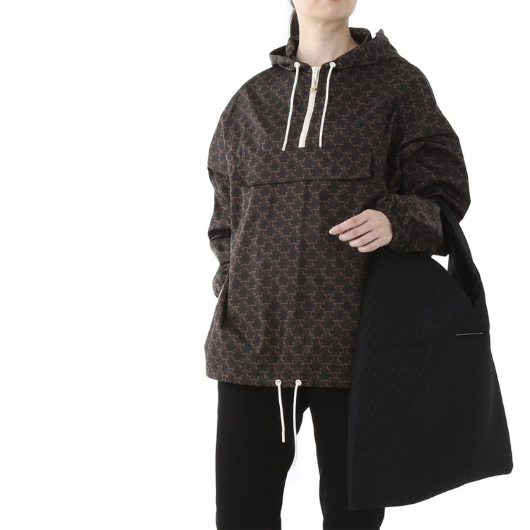 Purchase (W) CELINE SS21 Hoodie Logo Hitam Wanita dengan Poket Zip. 2W388344N-02BL