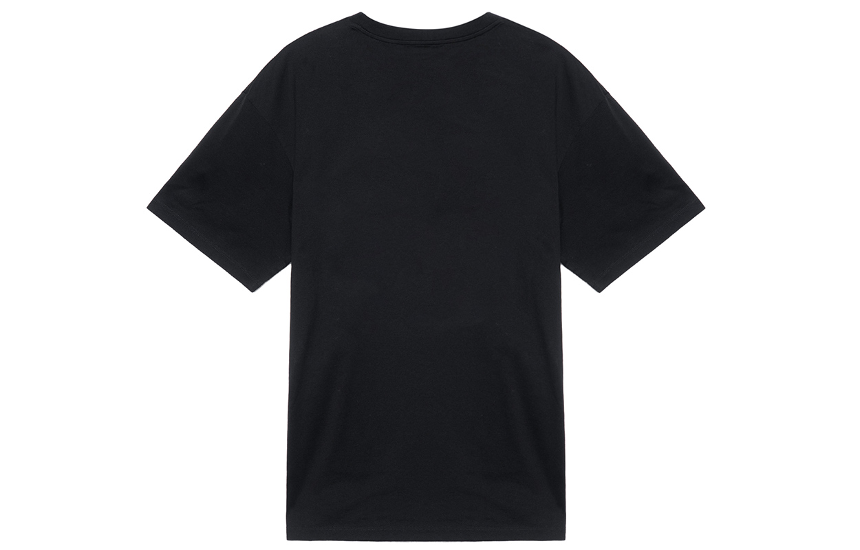 Lookbook (W) Camiseta Negra CELINE SS22 con Logo Impreso y Manga Corta. 2X16B671Q-38AW