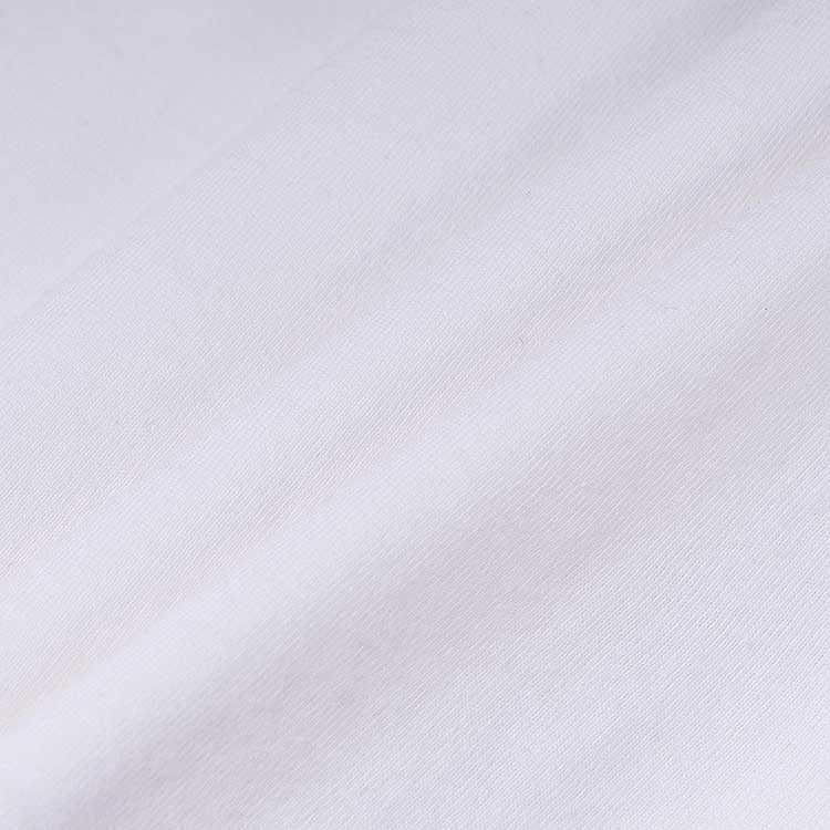 Shop (W) 赛琳 SS22 字母印花圆领休闲短袖女款 白色。 2X886671Q-01EA