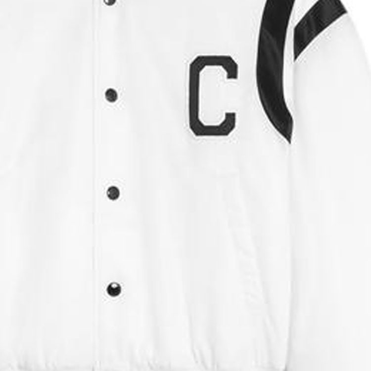 Sizing (W) CELINE SS23 白色對比字母貼布單排扣外套。 2W803227R-01OW