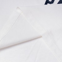 (W) CELINE SS23 Kaos Lengan Pendek Putih dengan Cetak Huruf. 2X80D671Q-01MA 4