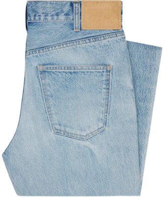 (Women) CELINE SS24 Washed High-Waisted Slim Fit Jeans in Faded Blue. 2N206967W-08UE Lookbook (Women) CELINE SS24 Washed High-Waisted Slim Fit Jeans in Faded Blue. 2N206967W-08UE