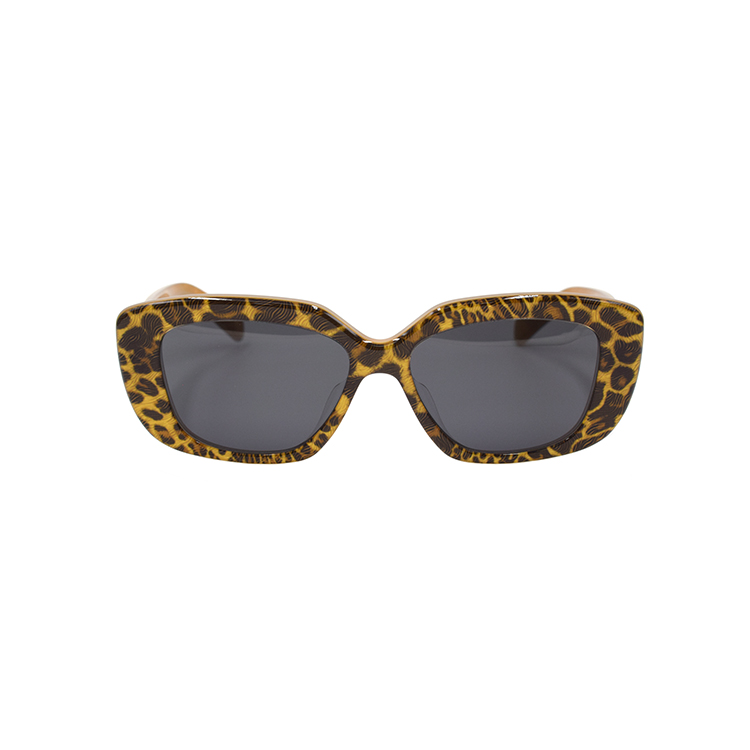 Lookbook (W) Gafas de sol rectangulares CELINE TRIOMPHE 04 para mujer. CL40216U-99A