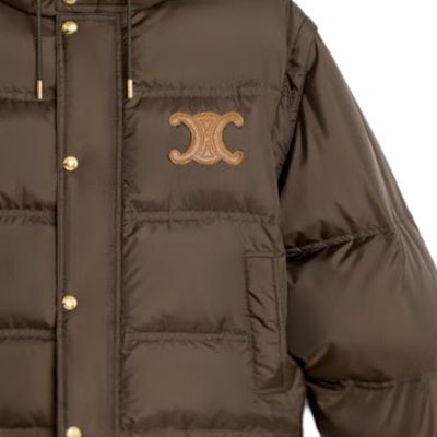 (W) CELINE Triomphe FW23標誌連帽外套 女款短夾克 巧克力色. 2W661901V-19CO Details for (W) CELINE Triomphe FW23標誌連帽外套 女款短夾克 巧克力色. 2W661901V-19CO