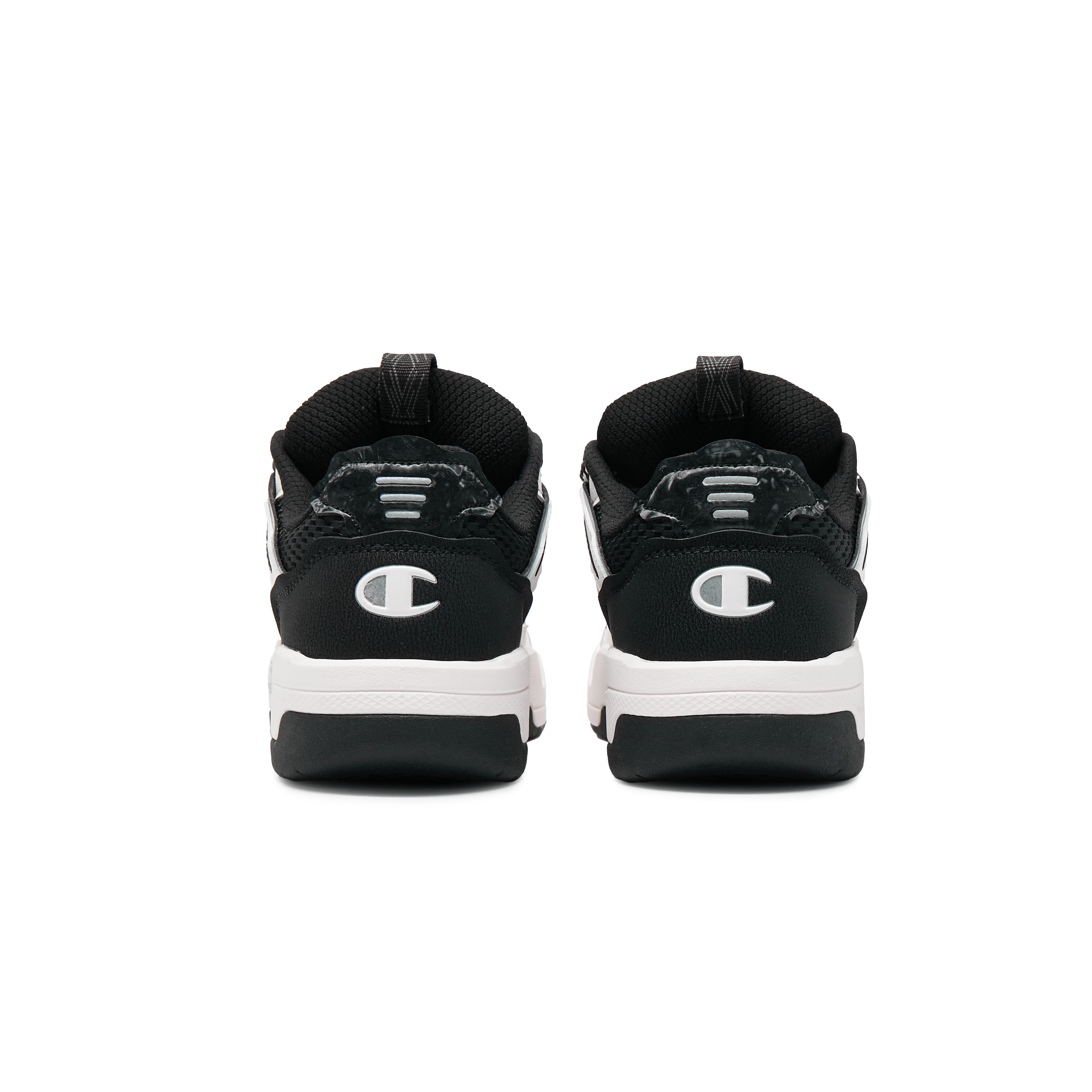 Shop Champion Essentials 舒適百搭 板鞋 女款 黑白
