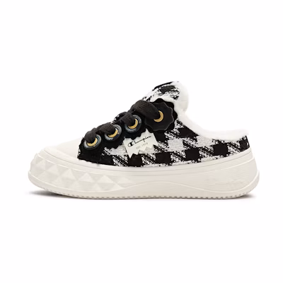 (W) Champion Essentials Low 'Classic Brand Logo'