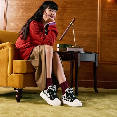 (W) Champion Essentials Low 'Logo Jenama Klasik' U3DFCKW03U3 Details for (W) Champion Essentials Low 'Logo Jenama Klasik' U3DFCKW03U3