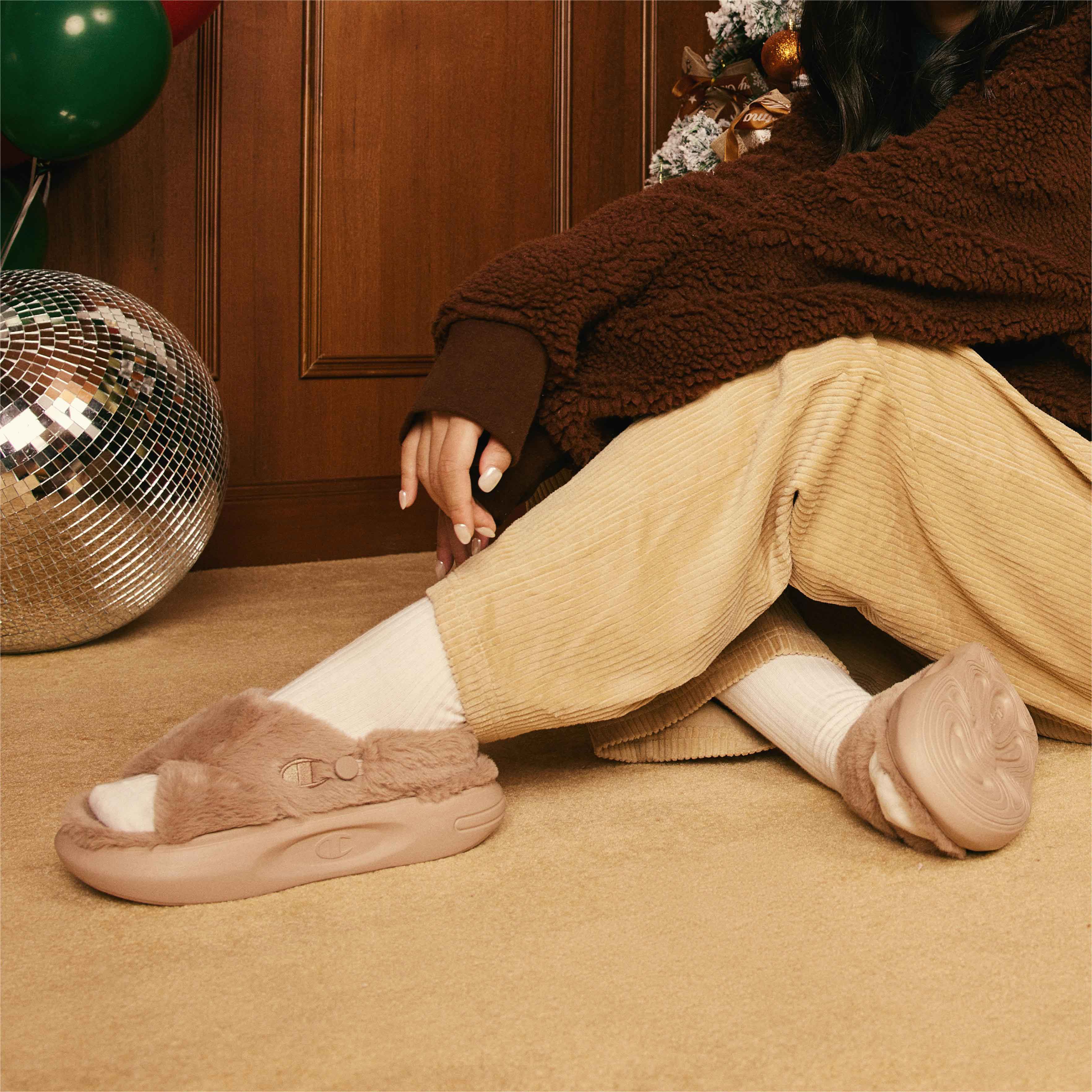 Sizing (W) Champion Essentials Sandal 'Khaki Fur' U3DFCSW02F1