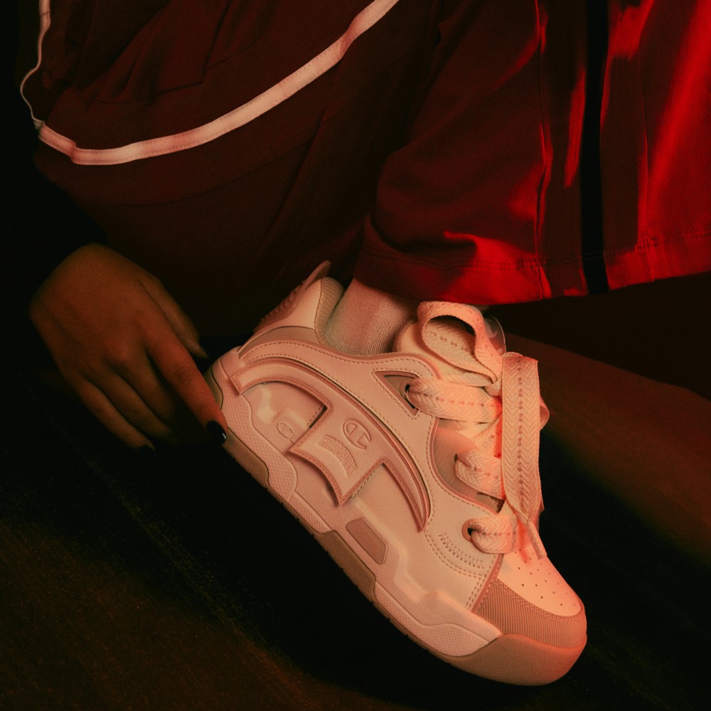 Sizing (W) Champion Essentials TronSkate V1 ''Yan Mei Fen'' Sneaker U3AFCTW07K7