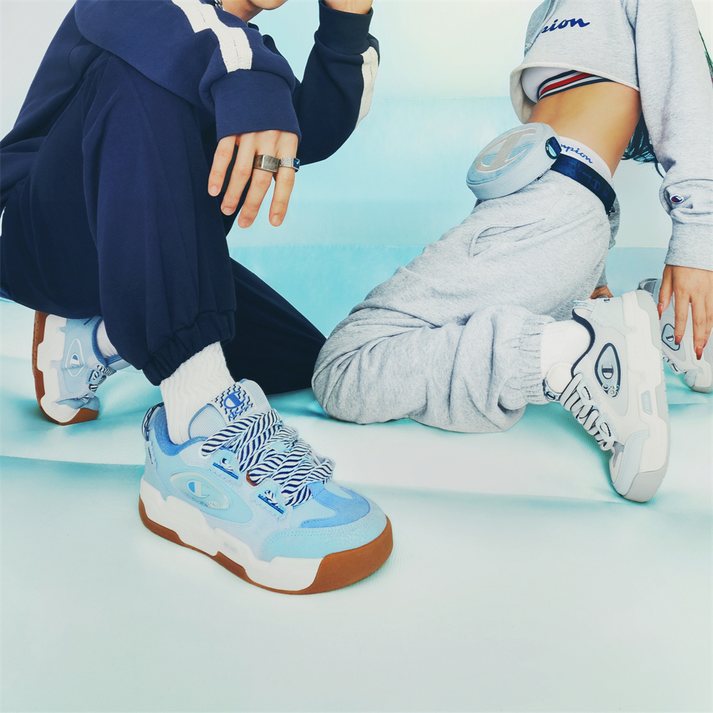 Sizing (Women) Champion Essentials Valve V2 'White Blue' U2CFCTW05P1