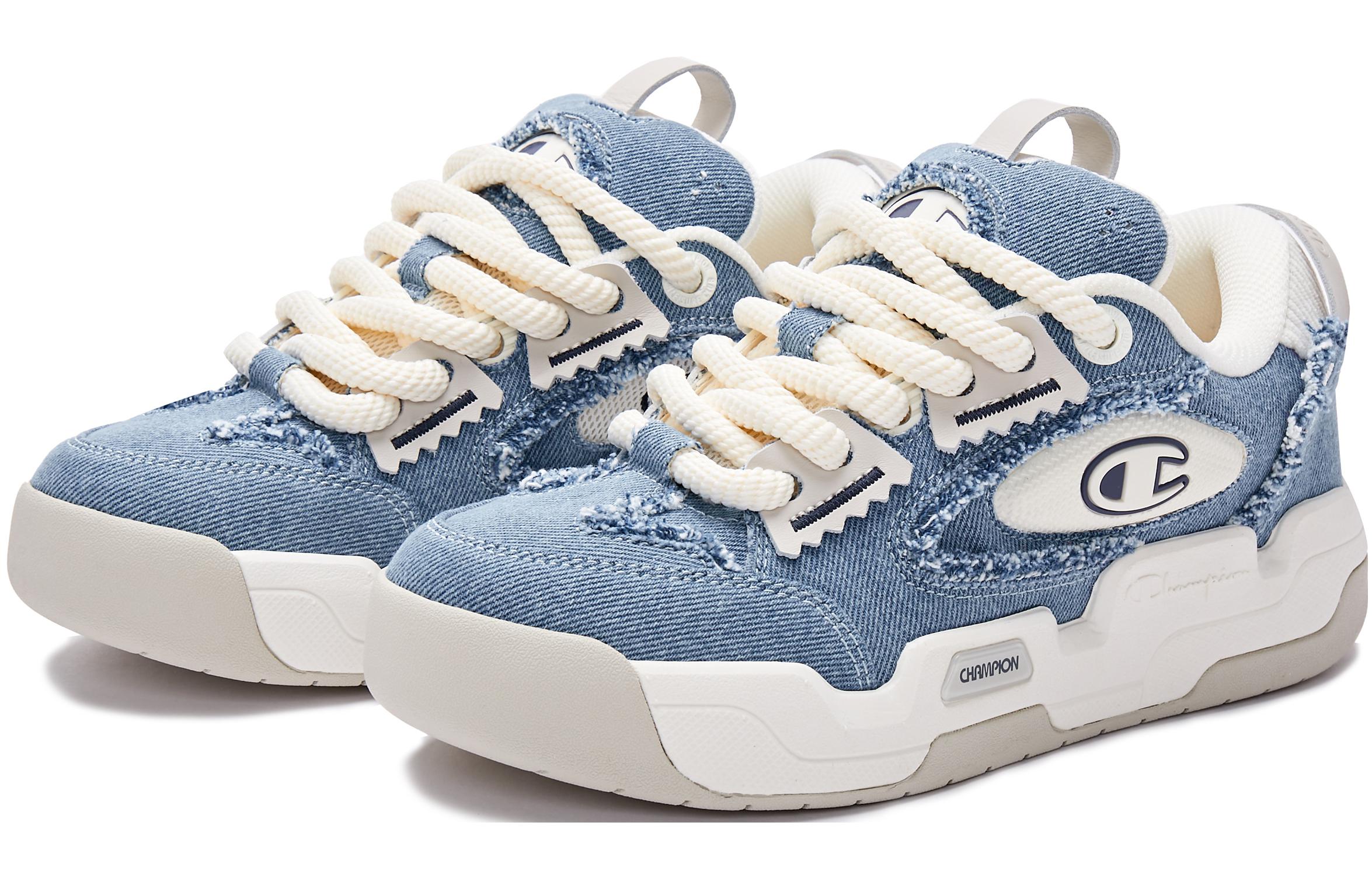 Lookbook (W) Champion Essentials Valve V3 ''Blauw Colorblock Chunky Low-Top'' U3CFCTW07M1