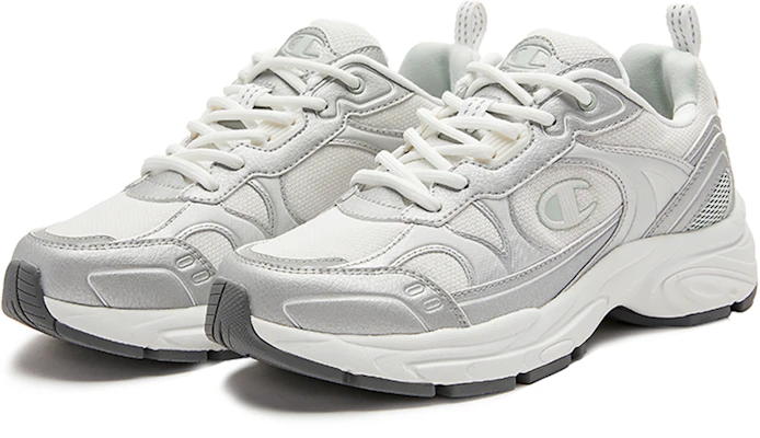 (W) Champion Retro Sports Low ''Zilver/Regen Mist Grijs'' U3CFCRW04B1 Lookbook (W) Champion Retro Sports Low ''Zilver/Regen Mist Grijs'' U3CFCRW04B1
