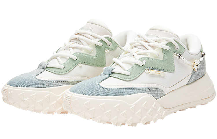 Lookbook (W) Champion Tracer 220 ''Retro Patchwork Groen'' U2DFCRW01N1