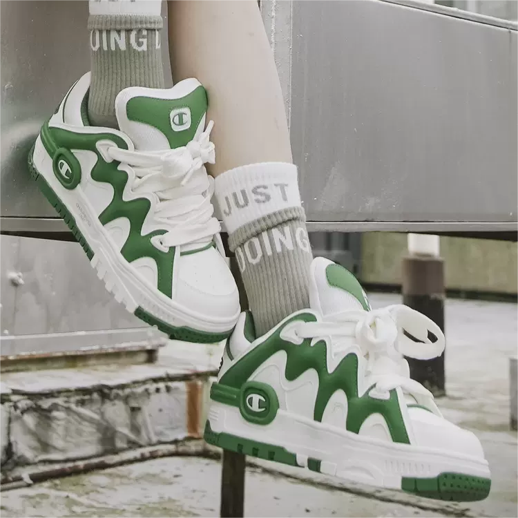 Details for (W) Champion WavySkate V1 ''Dopamine Green Low'' Herren Sneaker U3CFCTW21N1