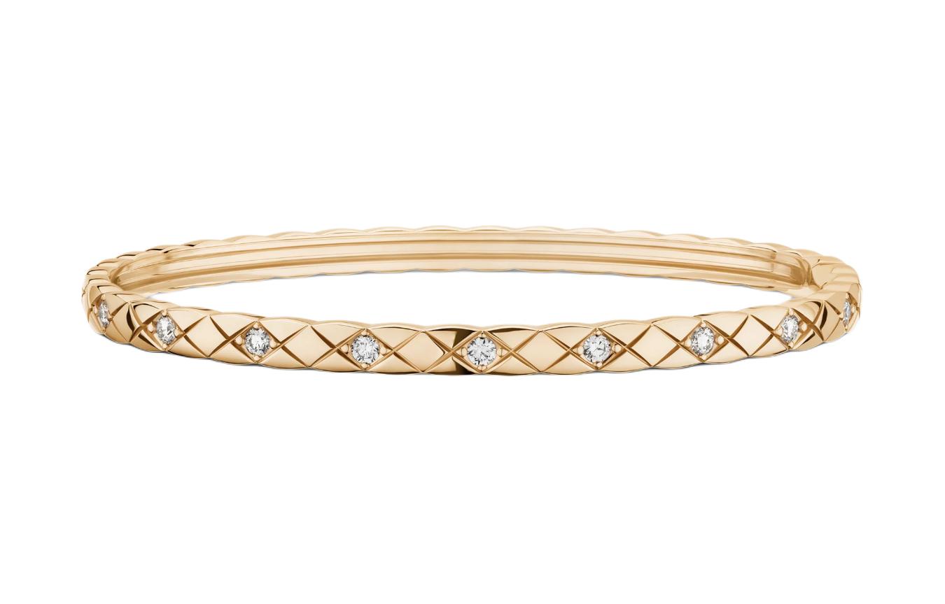 (Women) CHANEL 18K Gold Diamond Quilted Bracelet -  SS24 Light Gold. J12326