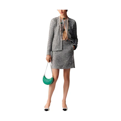 (Women) CHANEL 2023 Spring/Summer Silver Tweed Button-Up Cardigan Jacket for Women. P74404-V46710-MG230