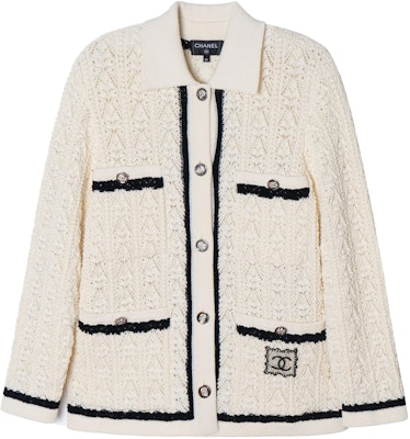 (Women) CHANEL 2024 Spring Summer Beige Knit Long Sleeve Buttoned Jacket for Women. P76869-K11069-NV821 Order (Women) CHANEL 2024 Spring Summer Beige Knit Long Sleeve Buttoned Jacket for Women. P76869-K11069-NV821