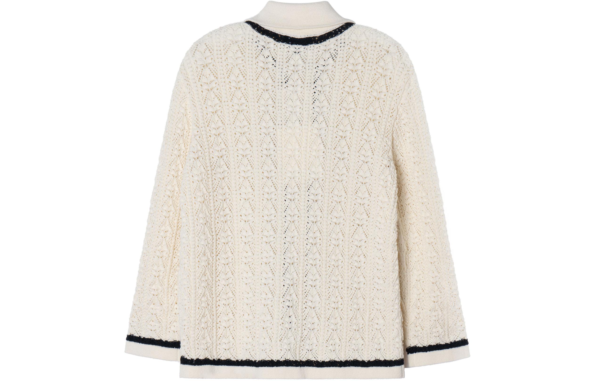 Lookbook (W) CHANEL Jaket Rajut Lengan Panjang Kancing Beige Wanita Musim Semi Panas 2024. P76869-K11069-NV821