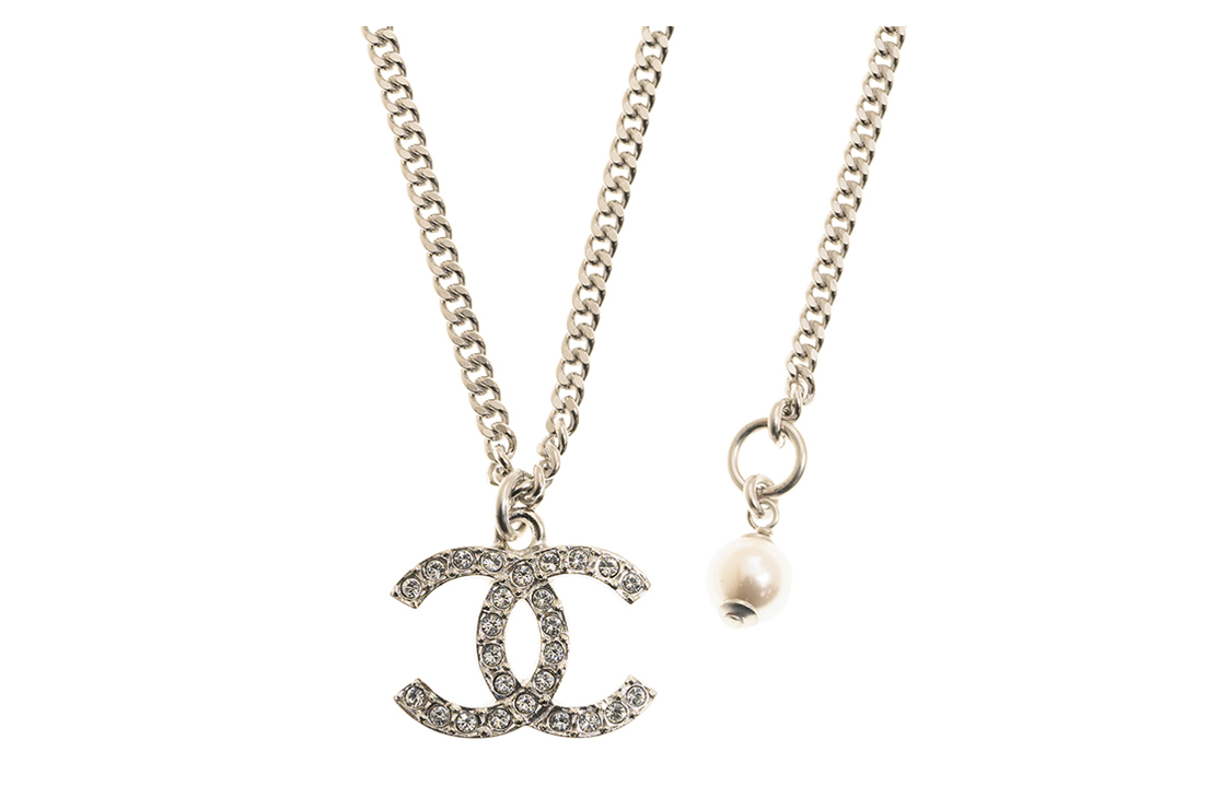 (Women) CHANEL 22C Spring Double C Rhinestone Logo Silver Necklace for Women. AB7692B07453NG607