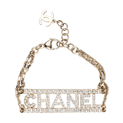 (Women) CHANEL 22SS Summer Bracelet with Classic Logo and Rhinestone Detailing. AB8059-B07810-NH432
