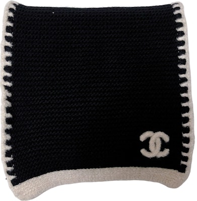 (W) 香奈儿23A经典黑白标志针织围巾女款黑色 AA9203-B13195-NO937 Lookbook (W) 香奈儿23A经典黑白标志针织围巾女款黑色 AA9203-B13195-NO937