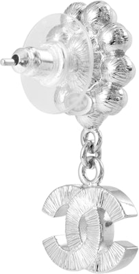 (W) シャネル 23A フラワー ダブルCロゴ メタルピアス シルバー - 新作 ABB141-B13050-NO877 Shop (W) シャネル 23A フラワー ダブルCロゴ メタルピアス シルバー - 新作 ABB141-B13050-NO877