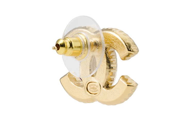 Shop (W) シャネル 23A レッド レジン メタル ダブルC クラシック イヤリング レディース. ABB004-B13471-NP303