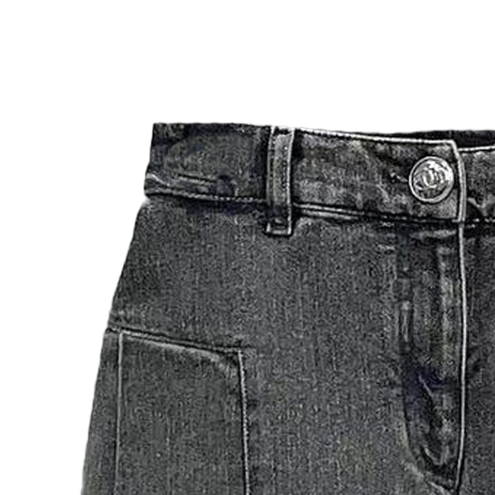 Lookbook (W) 香奈兒 23C 高腰黑色牛仔迷你裙搭配純色鈕扣設計 P74034-V65658-NL656