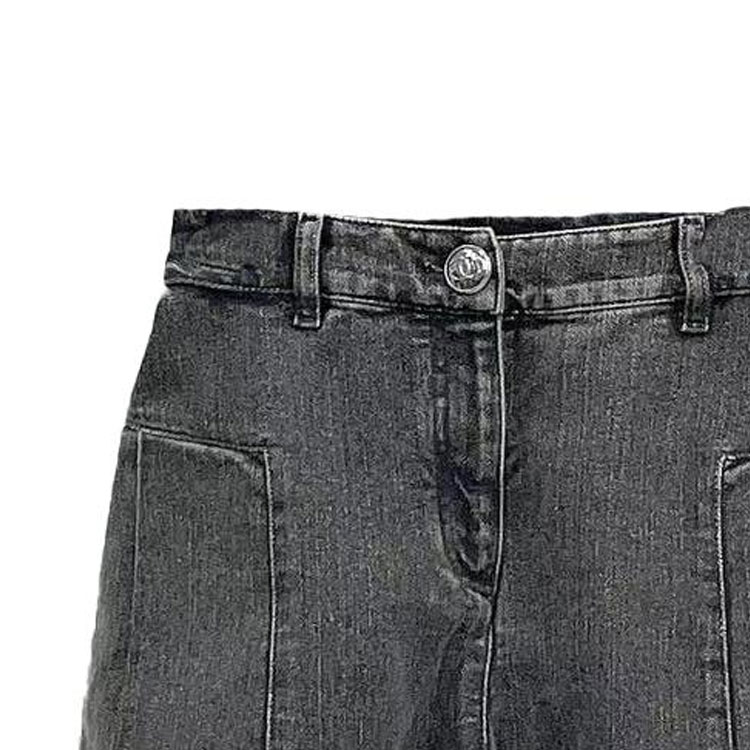 Shop (W) 香奈兒 23C 高腰黑色牛仔迷你裙搭配純色鈕扣設計 P74034-V65658-NL656