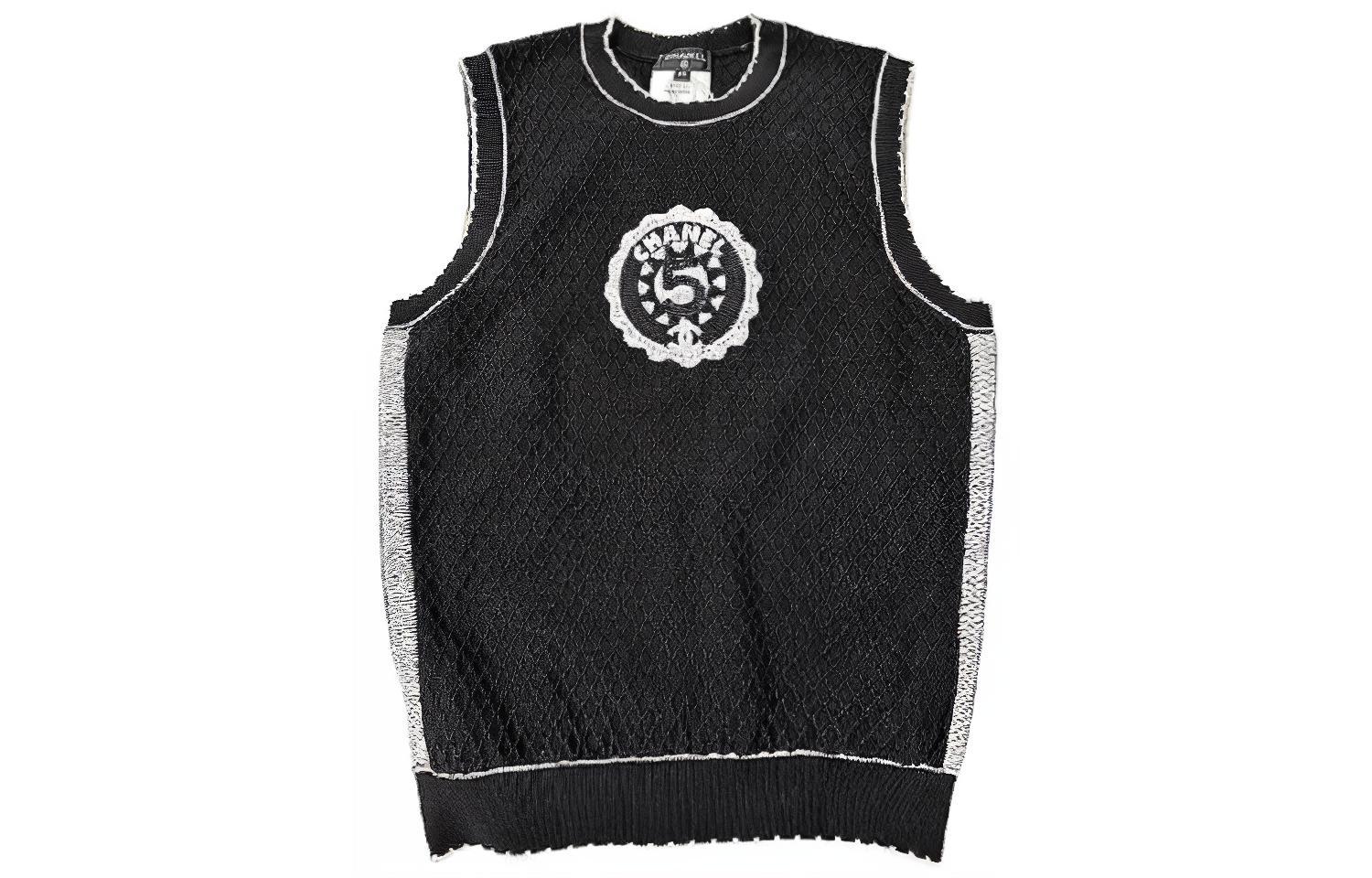 (Women) CHANEL 23C Spring Summer  Black Knit Vest with Embroidered Logo. P74145-K10654-NO130