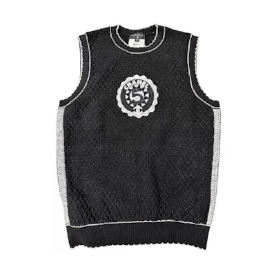 (Women) CHANEL 23C Spring Summer Black Knit Vest with Embroidered Logo. P74145-K10654-NO130