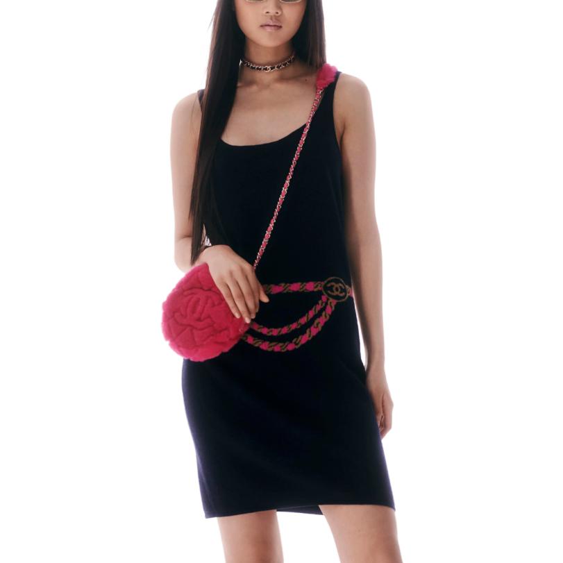 Lookbook (Women) CHANEL 23N  Navy Blue Sleeveless Knit Dress with Waist Detail. P74376-K10840-NR490