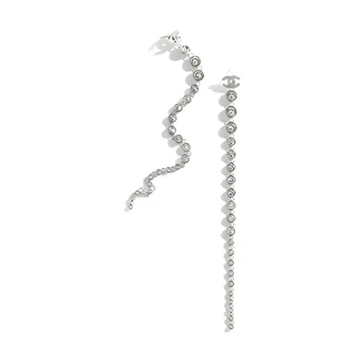(Women) CHANEL 23S Classic Double C Diamond Long Rhinestone Dangle Earrings Silver ABA628-B10756-NN587