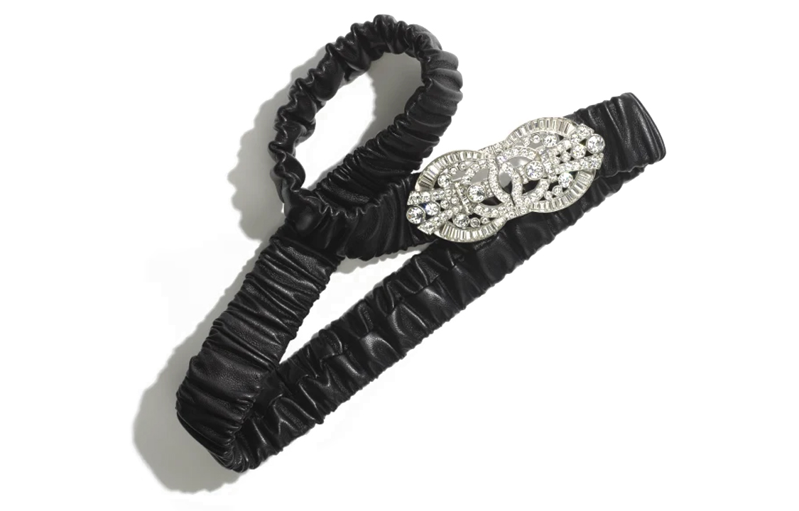 (Women) CHANEL 23S Classic Silver CC Rhinestone Black Leather Belt  SS23 AA9012-B10772-94305