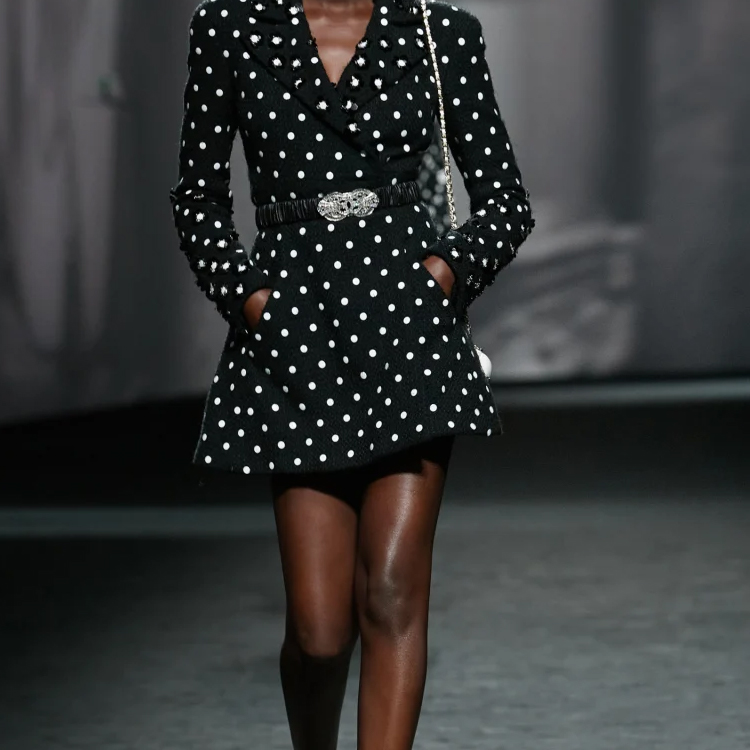 Shop (W) シャネル 23S クラシック シルバーCCラインストーン ブラックレザーベルト SS23 AA9012-B10772-94305