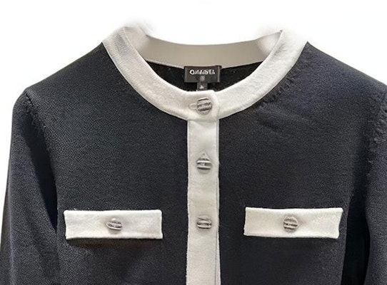 (W) 香奈儿 24C 黑色拼色针织开衫 圆领设计 P76462-K10983-NT057 Lookbook (W) 香奈儿 24C 黑色拼色针织开衫 圆领设计 P76462-K10983-NT057